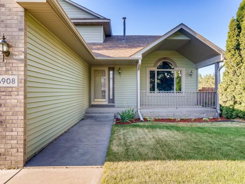6908 88th Ave N, Brooklyn Park, MN 55445