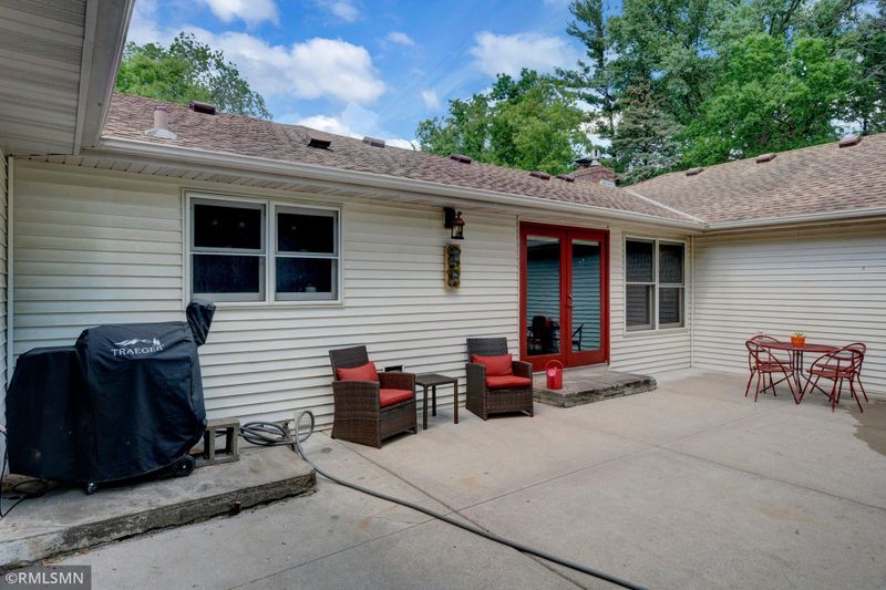4430 Loretta Ln, Minnetonka, MN 55345