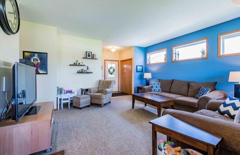 8025 Benjamin St NE, Spring Lake Park, MN 55432