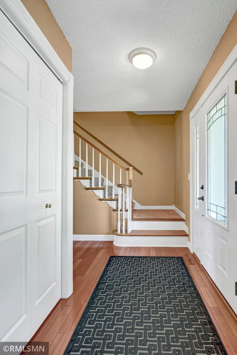 1704 Polaris Ct, Saint Cloud, MN 56303