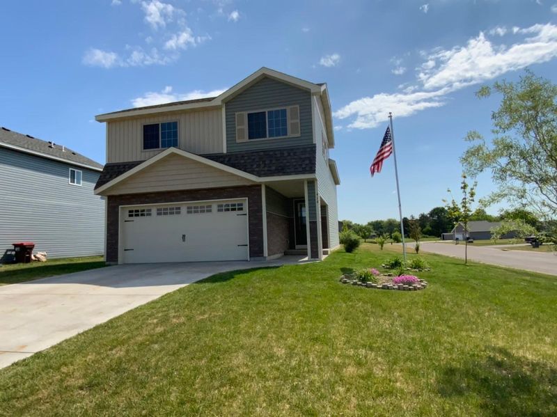 414 Bluebird St, Mora, MN 55051