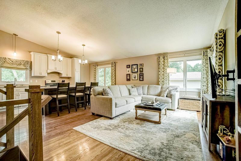 4240 Highland Dr, Shoreview, MN 55126