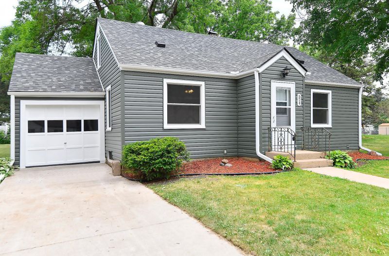 524 7th Ave SE, Waseca, MN 56093