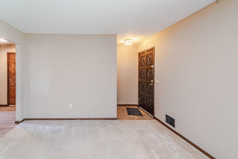 323 99th Ave NW, Coon Rapids, MN 55433