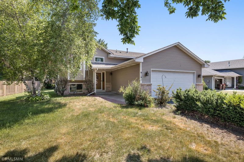 9191 Jareau Ave S, Cottage Grove, MN 55016