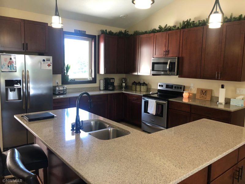 1912 Fox Dr NW, Bemidji, MN 56601