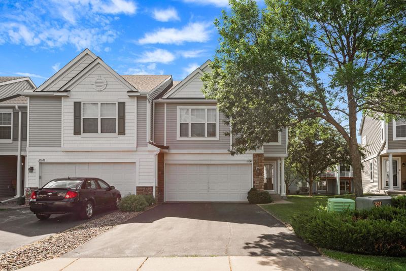 10641 Pond Curve, Woodbury, MN 55129