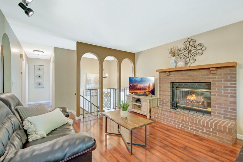 9342 Yucca Ln N, Maple Grove, MN 55369