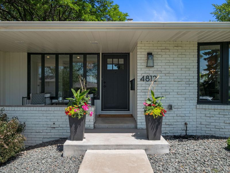 4812 Upper Ter, Edina, MN 55435