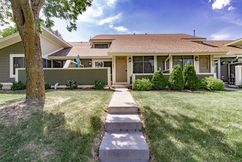 110183 Friendship Ln, Chaska, MN 55318