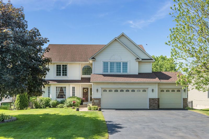 1968 Anton Way, Shakopee, MN 55379