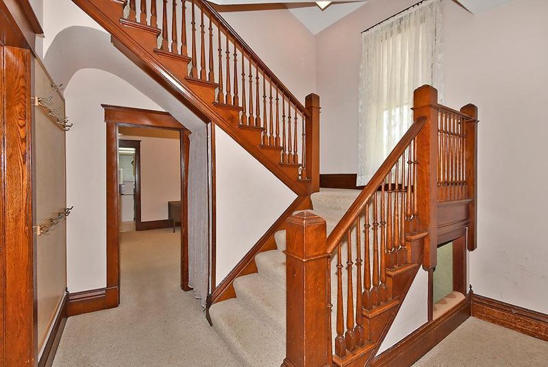 215 Main St W, Cannon Falls, MN 55009