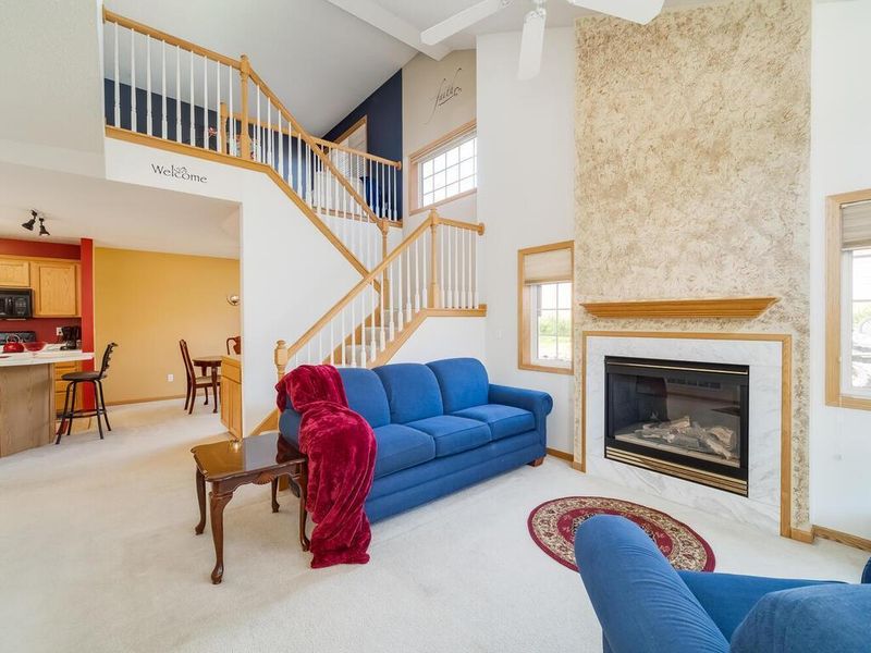 2252 Quarry Ln, Shakopee, MN 55379
