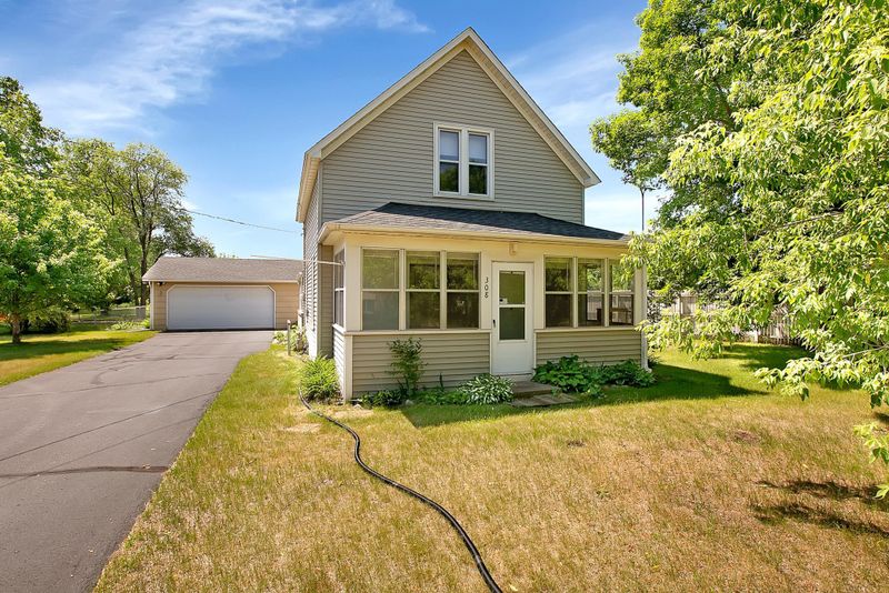 308 7th St S, Sauk Rapids, MN 56379
