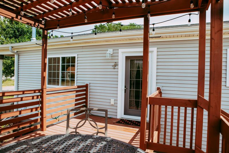 615 W 8th St, Morris, MN 56267