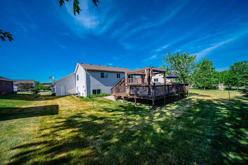 612 Gumtree St E, Saint Joseph, MN 56374