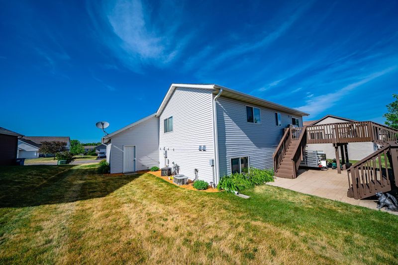 612 Gumtree St E, Saint Joseph, MN 56374