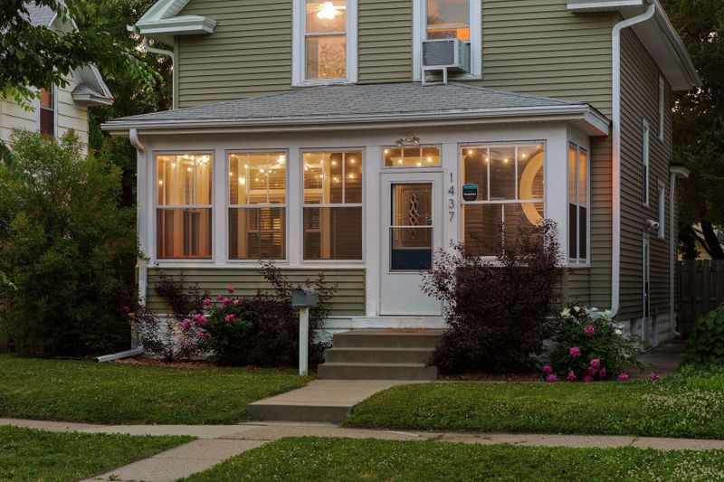 1437 Van Buren Ave, Saint Paul, MN 55104