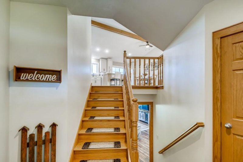 5732 277th St, Wyoming, MN 55092