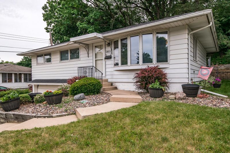 1411 15th St NE, Rochester, MN 55906