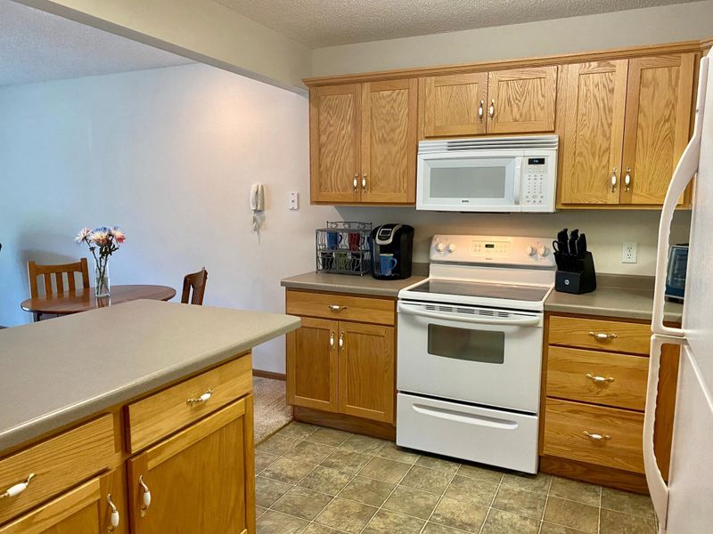 875 Bahls Dr #103, Hastings, MN 55033