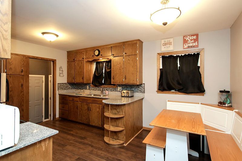 306 Douglas St W, Arlington, MN 55307