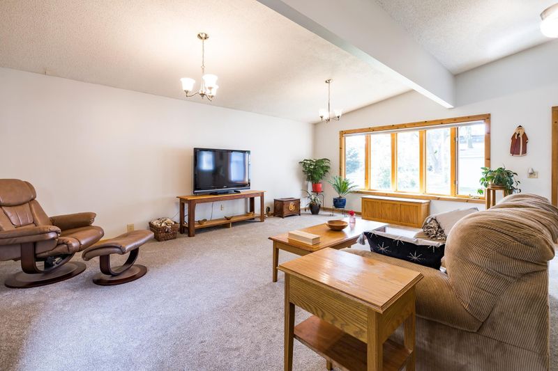 140 Rickard Rd NE, Fridley, MN 55432