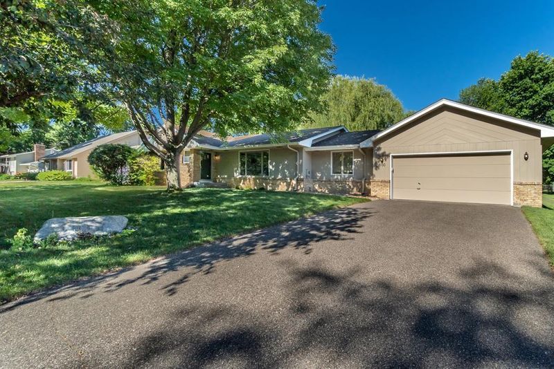 8130 Pennsylvania Rd, Bloomington, MN 55438