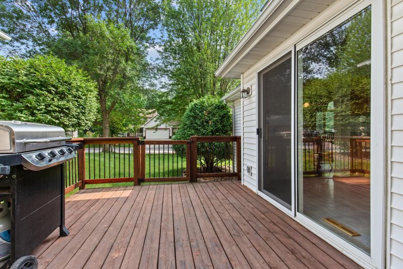 2225 Dahl Ave E, Saint Paul, MN 55119