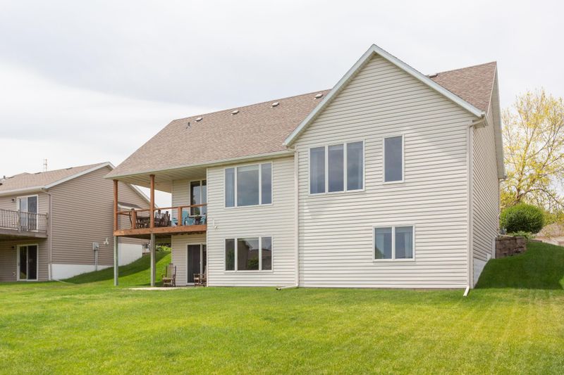 5124 Manor Brook Dr NW, Rochester, MN 55901