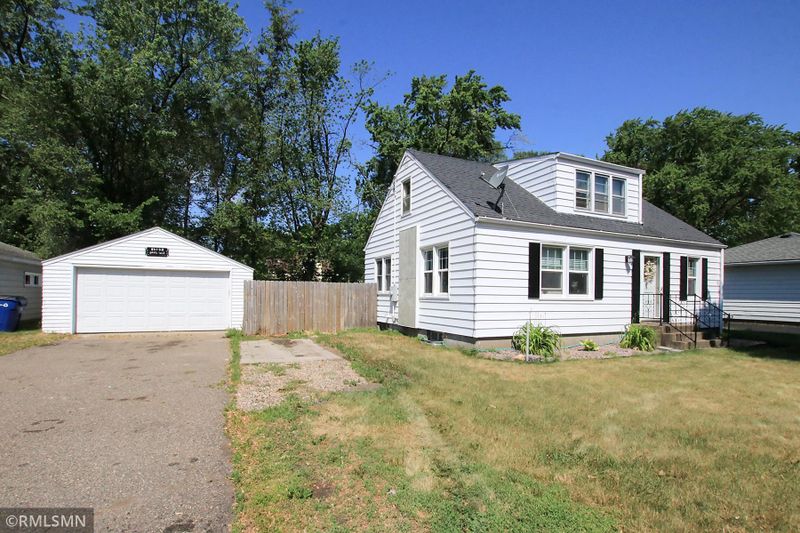 1523 Clearwater Rd, Saint Cloud, MN 56301