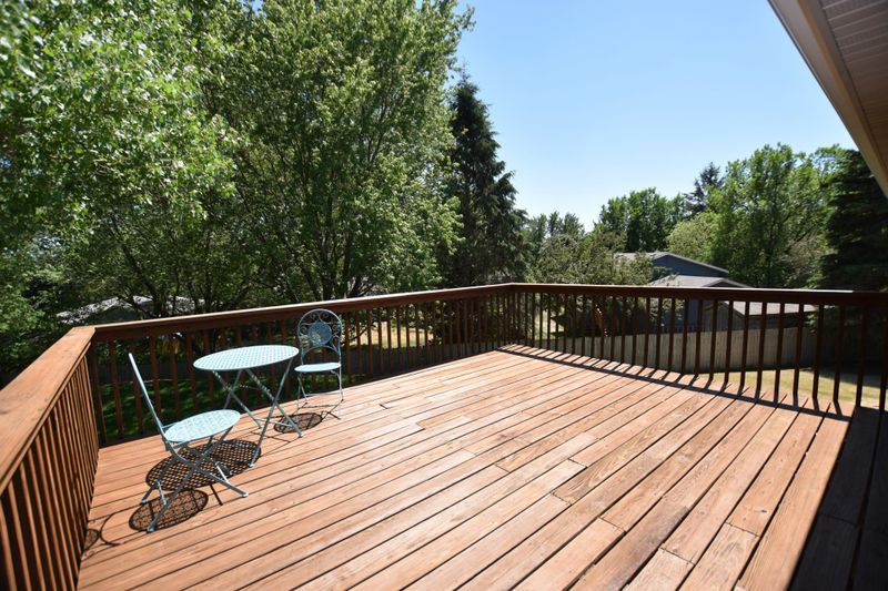 1362 Easter Ln, Eagan, MN 55123
