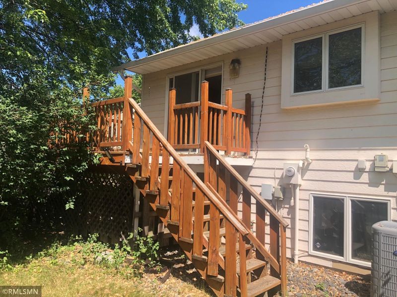 911 Julie Dr, Saint Cloud, MN 56303