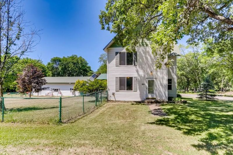 891 3rd Ave, Newport, MN 55055