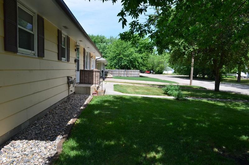 209 1st St NW, Glenwood, MN 56334