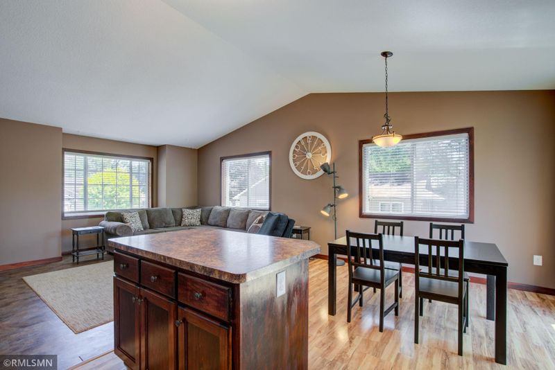 816 Washington St, Anoka, MN 55303