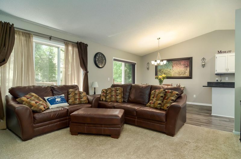 2226 Stillwater St, White Bear Lake, MN 55110