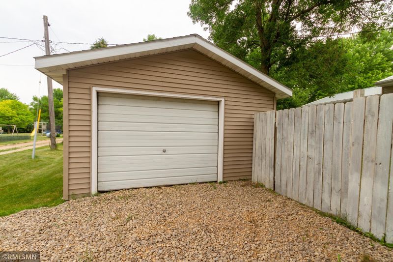 428 2nd Ave, Pemberton, MN 56078