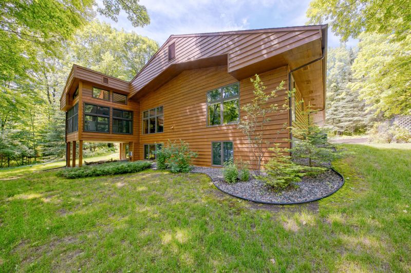 18566 Sherrys Arm Rd, Grand Rapids, MN 55744