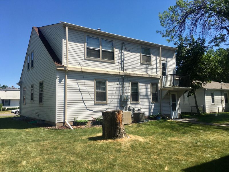 728 Rose Ave E, Saint Paul, MN 55106