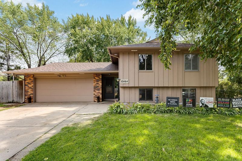 10464 Hollywood Blvd NW, Coon Rapids, MN 55433