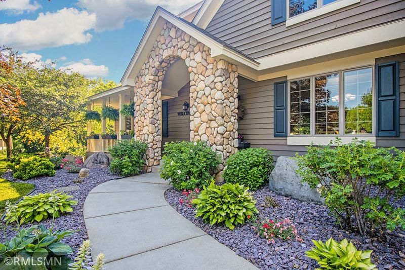 22 Apfelridge Ct, South Saint Paul, MN 55075