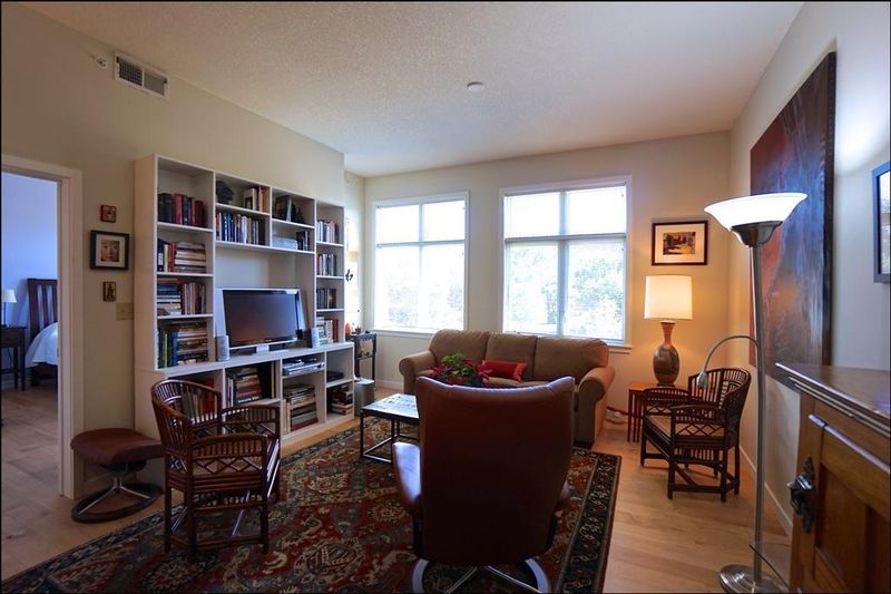 301 7th St W #1305, Northfield, MN 55057