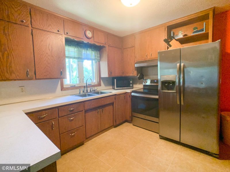 504 E Dayton St, Arlington, MN 55307