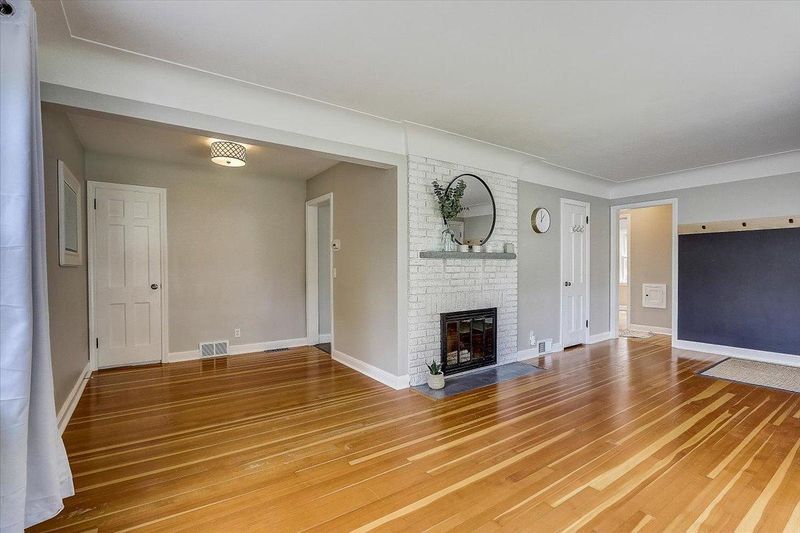 3001 Ensign Ave S, Saint Louis Park, MN 55426