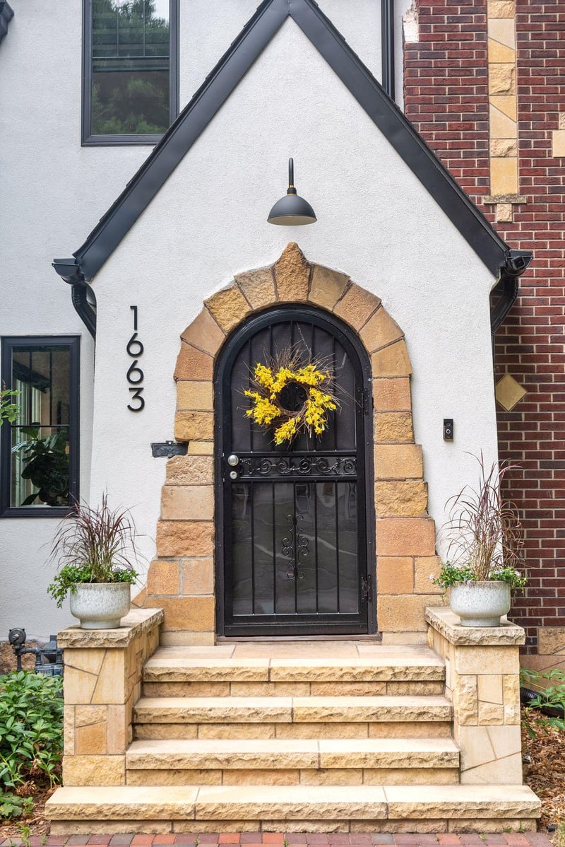 1663 Eleanor Ave, Saint Paul, MN 55116