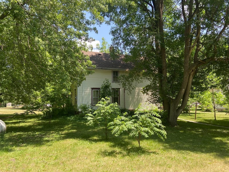 215 N Drake Ave, Rushmore, MN 56168