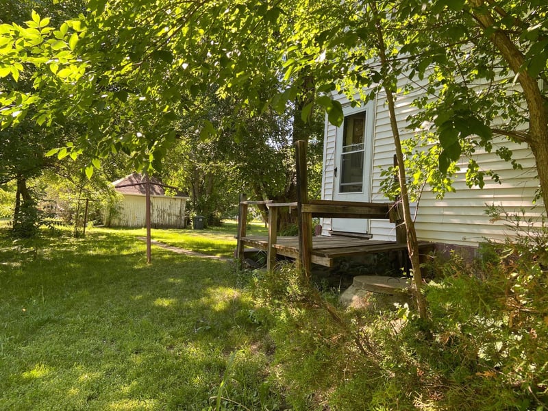 215 N Drake Ave, Rushmore, MN 56168