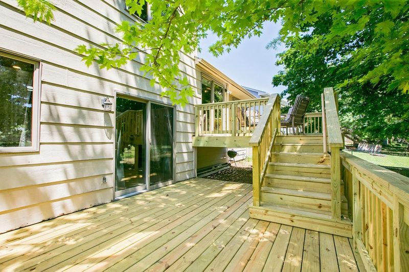 7190 Upper 157th St W, Apple Valley, MN 55124