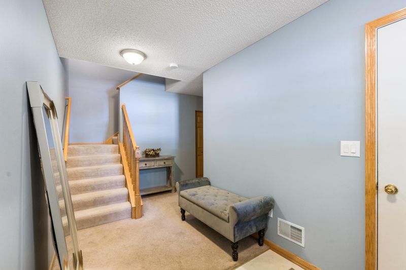 8992 Sawgrass Glen, Maple Grove, MN 55311